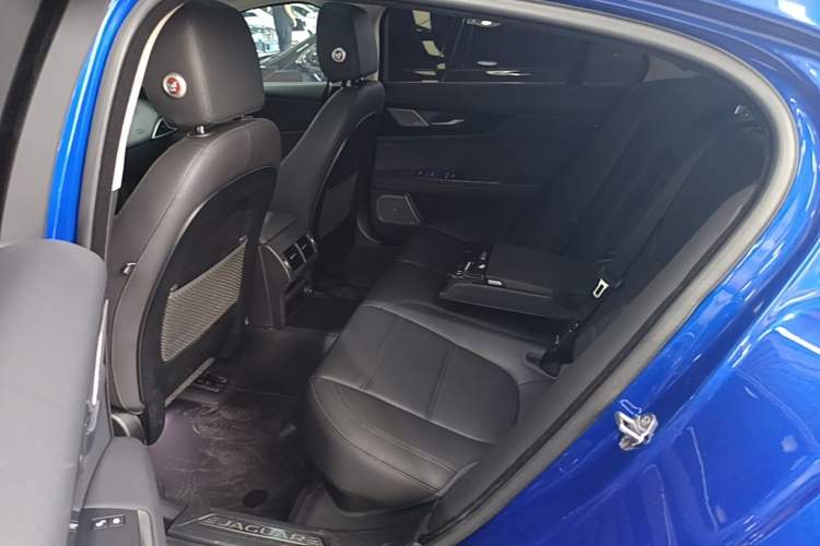 Used Jaguar XEL 2020 2.0T 200 PS S Advanced Elegance Edition Left Rear Seat