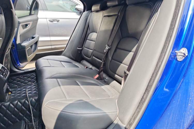 Used Jaguar XEL 2020 2.0T 200PS R-DYNAMIC Youth Sports Edition Left Rear Seat