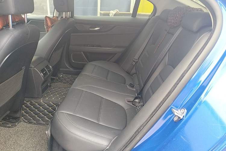 Used Jaguar XEL 2020 2.0T 200 PS S Advanced Elegance Edition Left Rear Seat