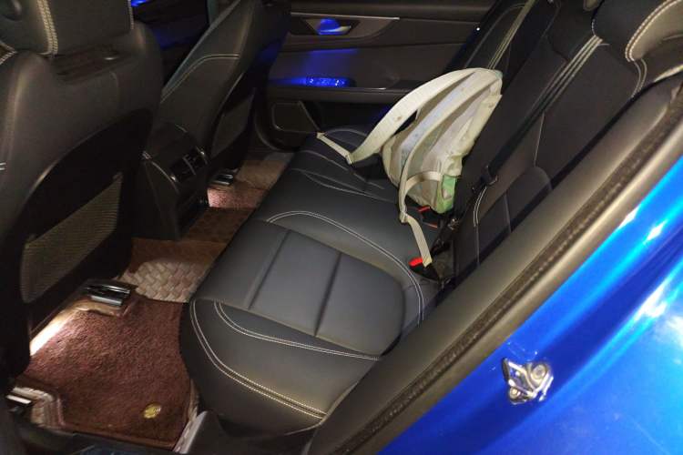 Used Jaguar XEL 2020 2.0T 200PS R-DYNAMIC Youth Sports Edition Left Rear Seat