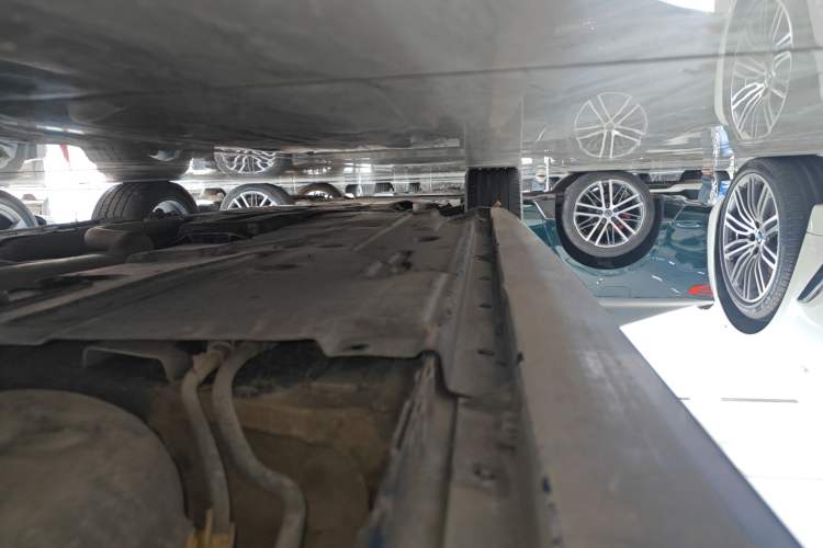 Used Jaguar XEL 2020 2.0T 200PS R-DYNAMIC Youth Sports Edition Left Side Sill