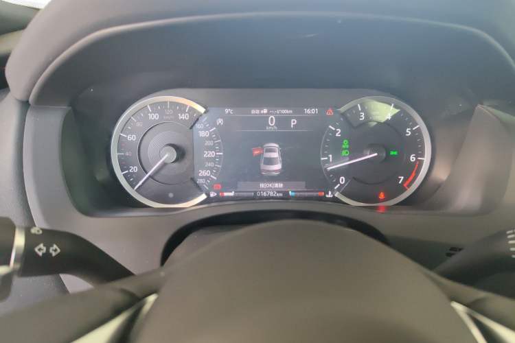 Used Jaguar XEL 2020 2.0T 200 PS R-DYNAMIC S Advanced Sport Edition Odometer Close Up