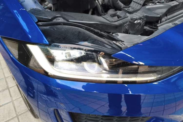 Used Jaguar XEL 2020 2.0T 200 PS R-DYNAMIC S Advanced Sport Edition Right Front Headlight
