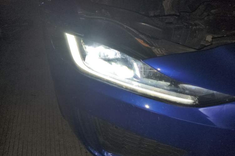 Used Jaguar XEL 2020 2.0T 200 PS R-DYNAMIC S Advanced Sport Edition Right Front Headlight