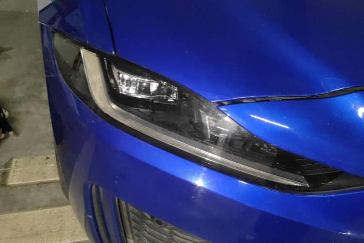 Used Jaguar XEL 2020 2.0T 200 PS R-DYNAMIC S Advanced Sport Edition Right Front Headlight