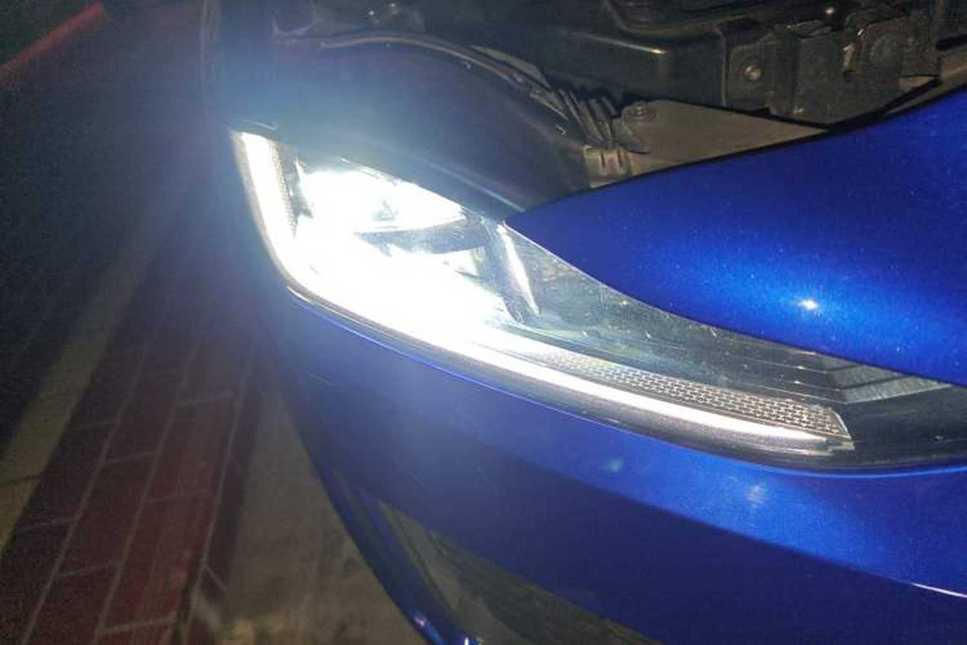 Used Jaguar XEL 2020 2.0T 200 PS R-DYNAMIC S Advanced Sport Edition Right Front Headlight