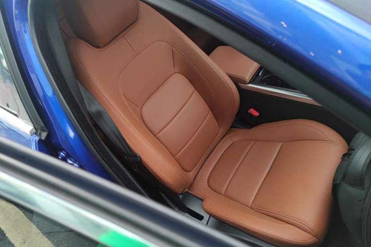 Used Jaguar XEL 2020 2.0T 200 PS R-DYNAMIC S Advanced Sport Edition Right Front Seat