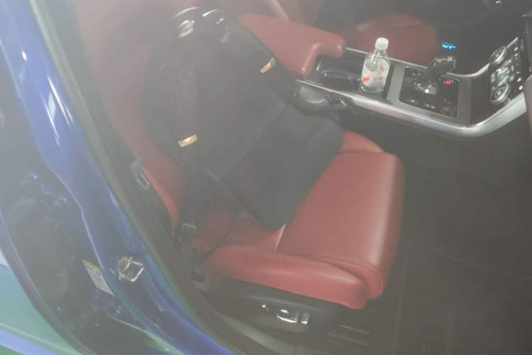 Used Jaguar XEL 2020 2.0T 250 PS R-DYNAMIC HSE Luxury Sport Edition Right Front Seat
