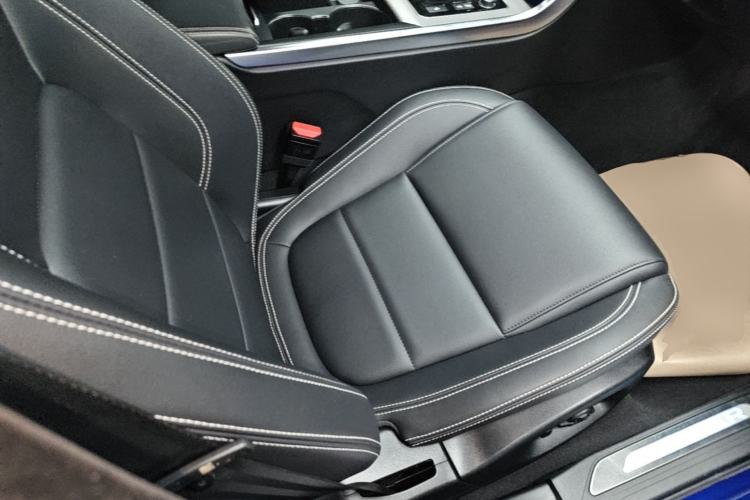 Used Jaguar XEL 2020 2.0T 200 PS R-DYNAMIC S Advanced Sport Edition Right Front Seat