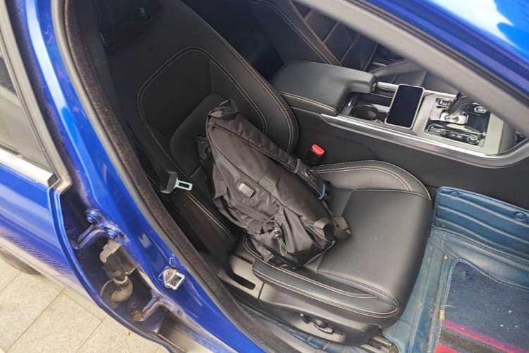 Used Jaguar XEL 2020 2.0T 200 PS R-DYNAMIC S Advanced Sport Edition Right Front Seat