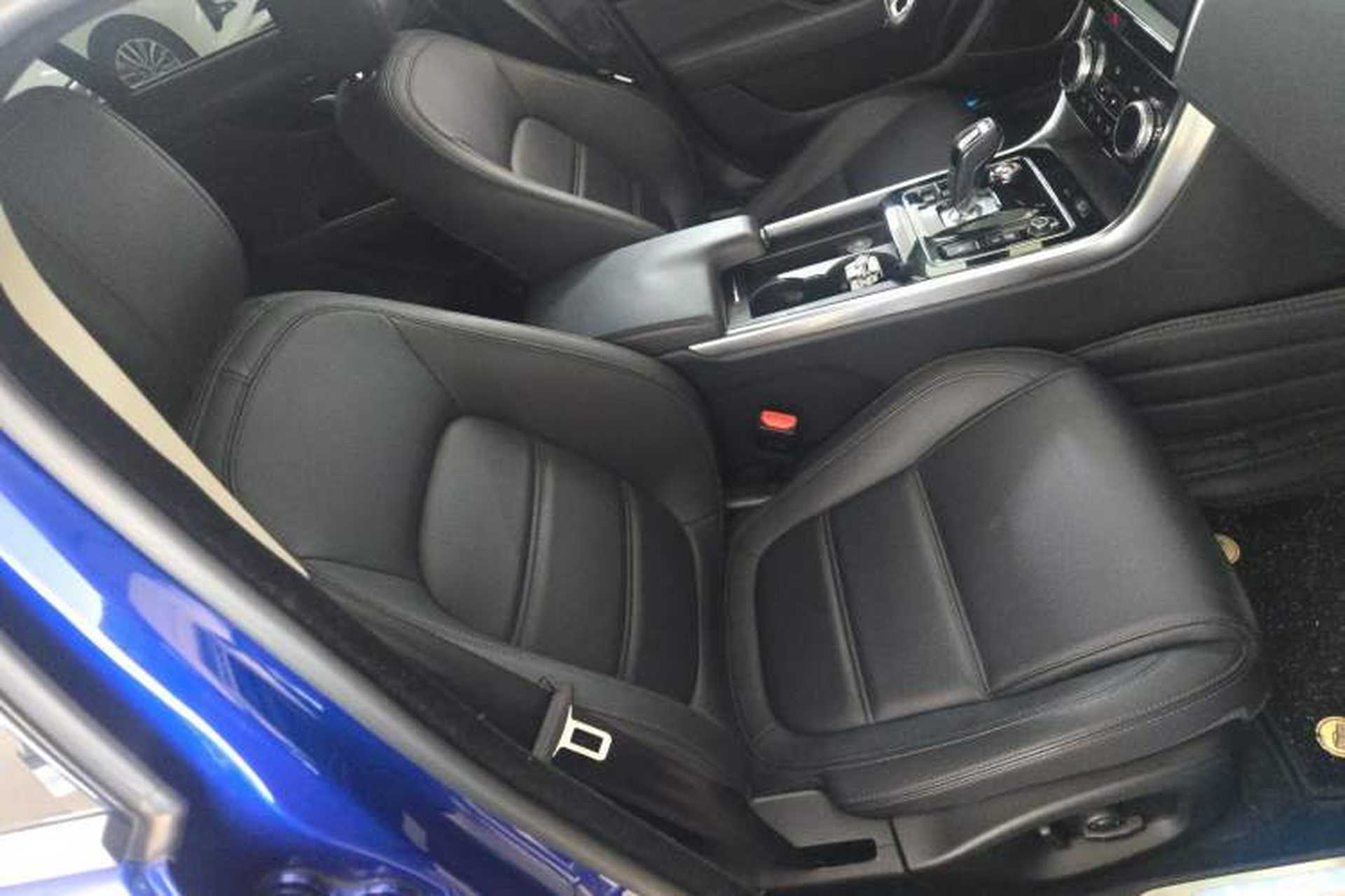 Used Jaguar XEL 2020 2.0T 250 PS SE Tech-Elegant Edition Right Front Seat