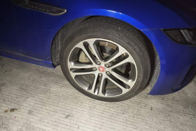 Used Jaguar XEL 2020 2.0T 200 PS R-DYNAMIC S Advanced Sport Edition Right Front Wheel Hub