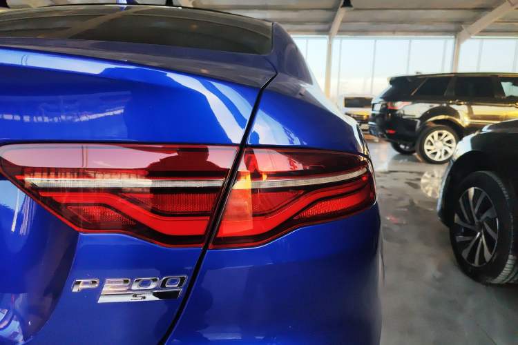 Used Jaguar XEL 2020 2.0T 200 PS R-DYNAMIC S Advanced Sport Edition Right Rear Taillight