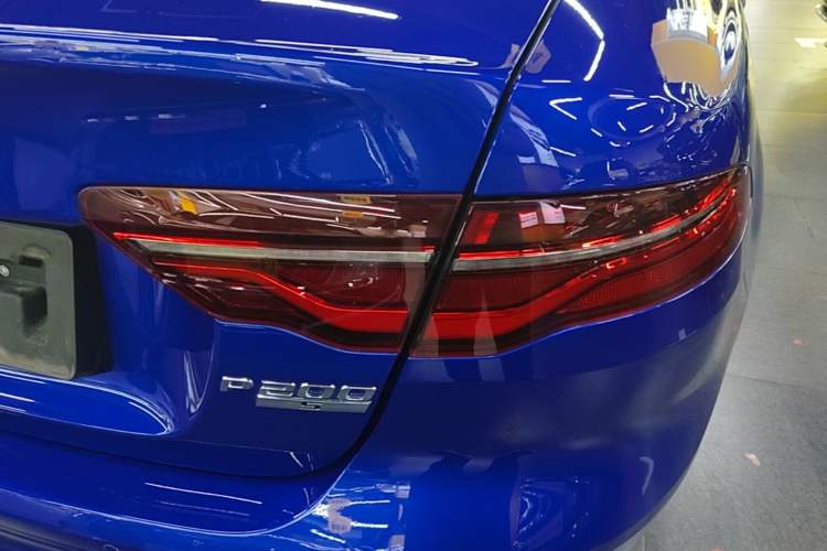 Used Jaguar XEL 2020 2.0T 200 PS R-DYNAMIC S Advanced Sport Edition Right Rear Taillight