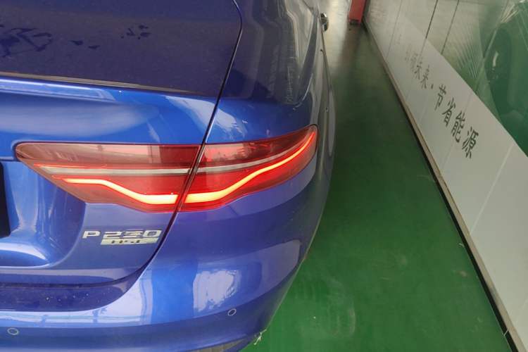 Used Jaguar XEL 2020 2.0T 250 PS R-DYNAMIC HSE Luxury Sport Edition Right Rear Taillight