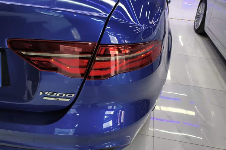 Used Jaguar XEL 2020 2.0T 200 PS R-DYNAMIC S Advanced Sport Edition Right Rear Taillight