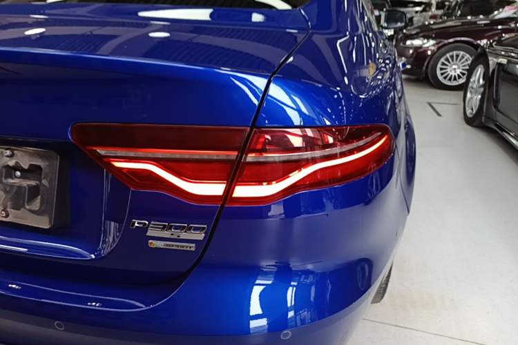 Used Jaguar XEL 2020 2.0T 200 PS S Advanced Elegance Edition Right Rear Taillight