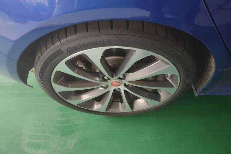 Used Jaguar XEL 2020 2.0T 250 PS R-DYNAMIC HSE Luxury Sport Edition Right Rear Wheel Hub