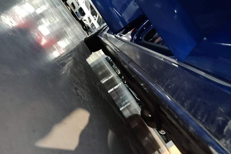 Used Jaguar XEL 2020 2.0T 200 PS R-DYNAMIC S Advanced Sport Edition Right Side Sill