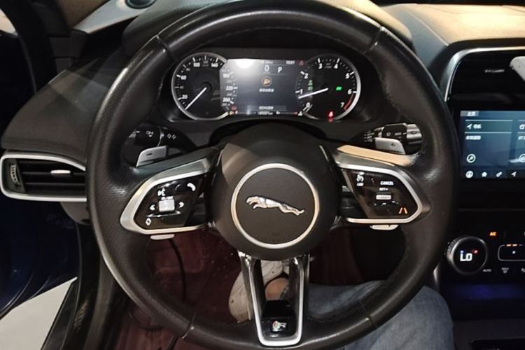 Used Jaguar XEL 2020 2.0T 200 PS R-DYNAMIC S Advanced Sport Edition Steering Wheel