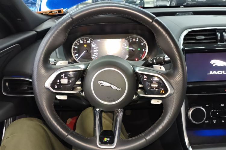 Used Jaguar XEL 2020 2.0T 200 PS R-DYNAMIC S Advanced Sport Edition Steering Wheel