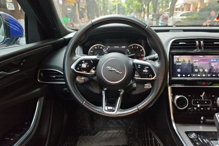 Used Jaguar XEL 2020 2.0T 200 PS R-DYNAMIC S Advanced Sport Edition Steering Wheel