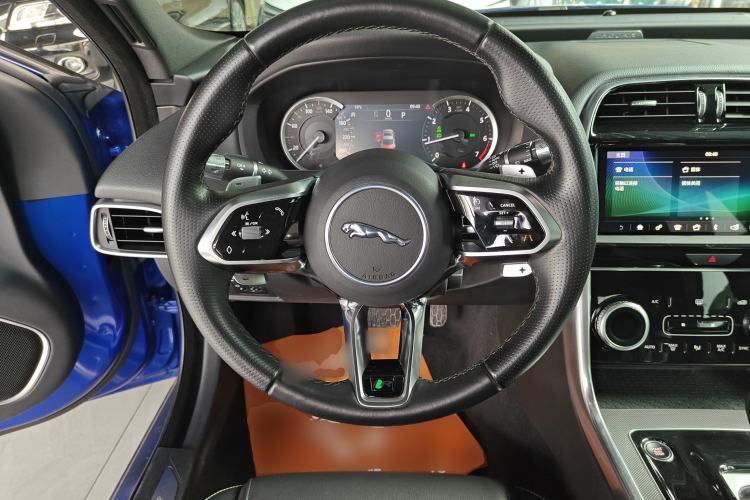 Used Jaguar XEL 2020 2.0T 200PS R-DYNAMIC Youth Sports Edition Steering Wheel