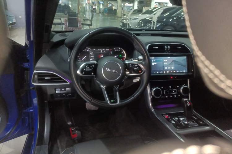 Used Jaguar XEL 2020 2.0T 200PS R-DYNAMIC Youth Sports Edition Steering Wheel