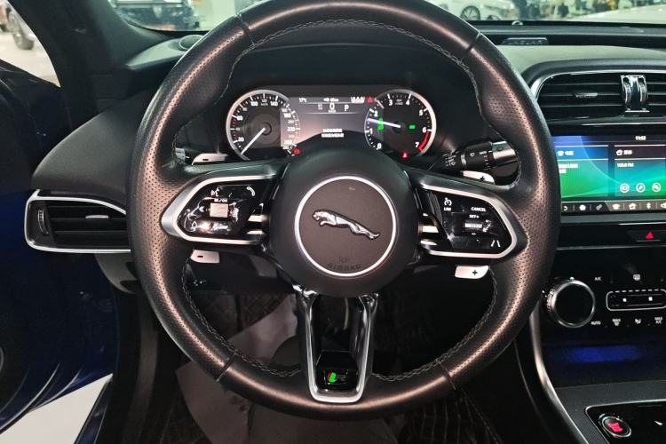 Used Jaguar XEL 2020 2.0T 200PS R-DYNAMIC Youth Sports Edition Steering Wheel