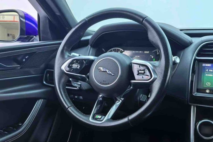 Used Jaguar XEL 2020 2.0T 200 PS R-DYNAMIC S Advanced Sport Edition Steering Wheel