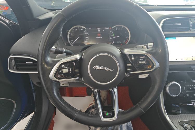 Used Jaguar XEL 2020 2.0T 200PS R-DYNAMIC Youth Sports Edition Steering Wheel