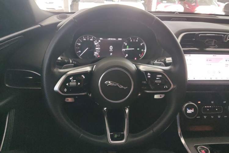 Used Jaguar XEL 2020 2.0T 200 PS R-DYNAMIC S Advanced Sport Edition Steering Wheel