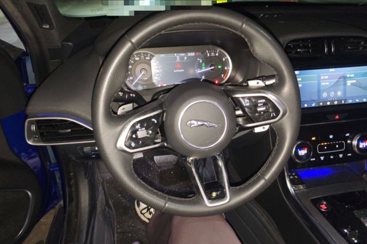 Used Jaguar XEL 2020 2.0T 200 PS R-DYNAMIC S Advanced Sport Edition Steering Wheel