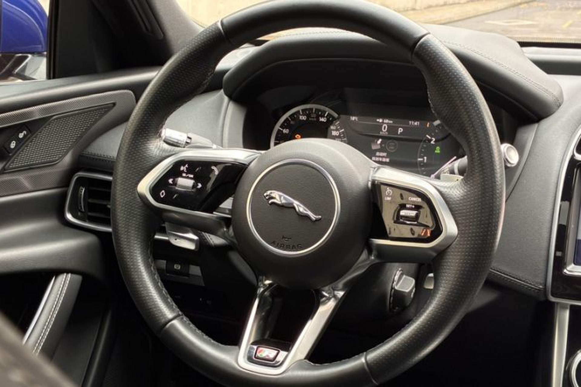 Used Jaguar XEL 2020 2.0T 200 PS R-DYNAMIC S Advanced Sport Edition Steering Wheel