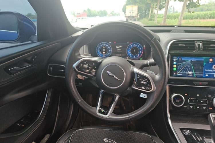 Used Jaguar XEL 2020 2.0T 200 PS R-DYNAMIC S Advanced Sport Edition Steering Wheel