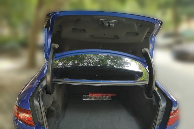 Used Jaguar XEL 2020 2.0T 200 PS S Advanced Elegance Edition Trunk