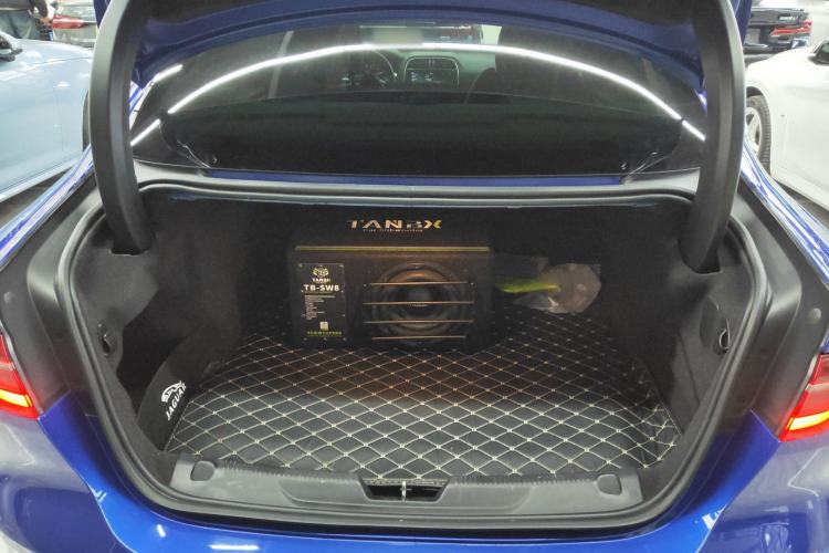 Used Jaguar XEL 2020 2.0T 200PS R-DYNAMIC Youth Sports Edition Trunk
