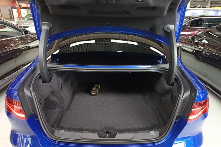 Used Jaguar XEL 2020 2.0T 200 PS S Advanced Elegance Edition Trunk