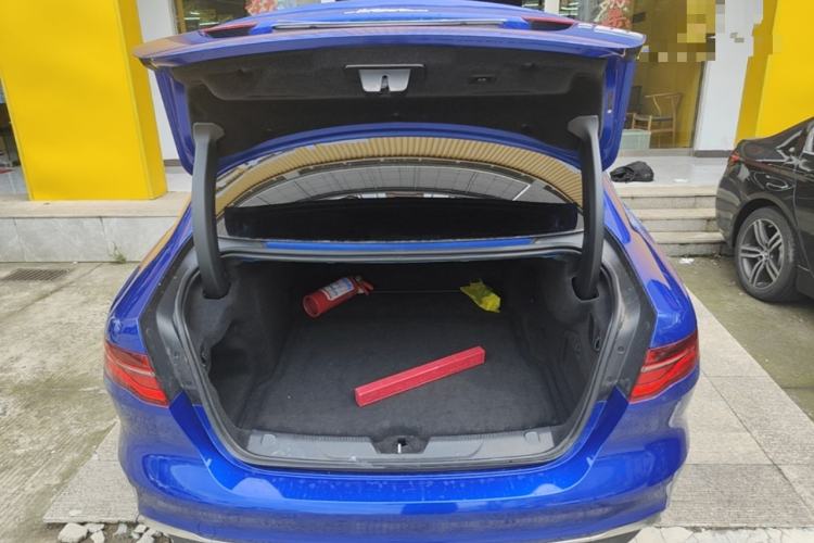 Used Jaguar XEL 2020 2.0T 200 PS S Advanced Elegance Edition Trunk