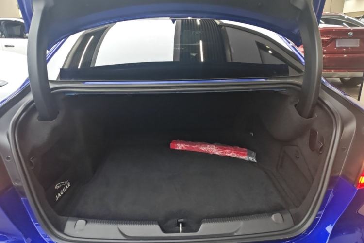 Used Jaguar XEL 2020 2.0T 200 PS S Advanced Elegance Edition Trunk