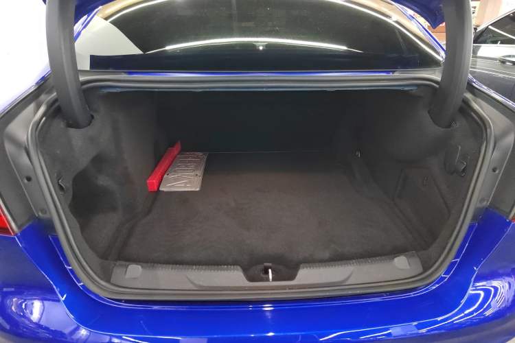 Used Jaguar XEL 2020 2.0T 200 PS R-DYNAMIC S Advanced Sport Edition Trunk