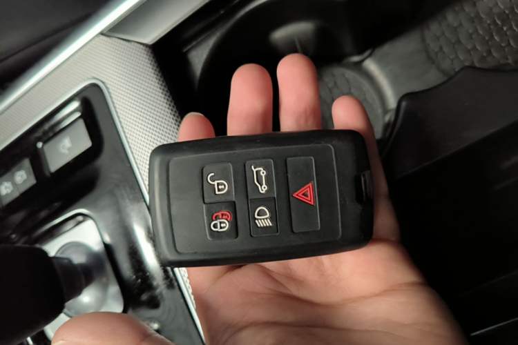 Used Jaguar XEL 2020 2.0T 200 PS R-DYNAMIC S Advanced Sport Edition Vehicle Key