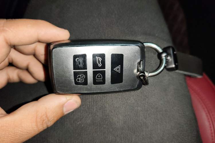 Used Jaguar XEL 2020 2.0T 200 PS R-DYNAMIC S Advanced Sport Edition Vehicle Key