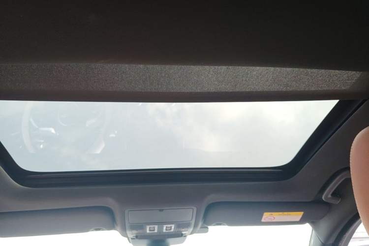 Used Jaguar XEL 2020 2.0T 200 PS R-DYNAMIC S Advanced Sport Edition Headliner