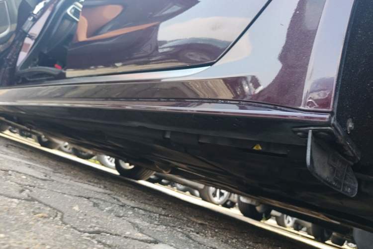 Used Jaguar XEL 2020 2.0T 200 PS R-DYNAMIC S Advanced Sport Edition Left Side Sill