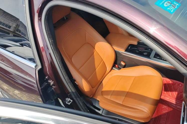 Used Jaguar XEL 2020 2.0T 200 PS R-DYNAMIC S Advanced Sport Edition Right Front Seat