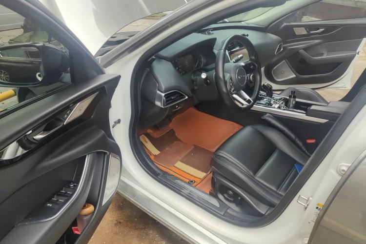 Used Jaguar XEL 2020 2.0T 200 PS S Advanced Elegance Edition Driver Seat