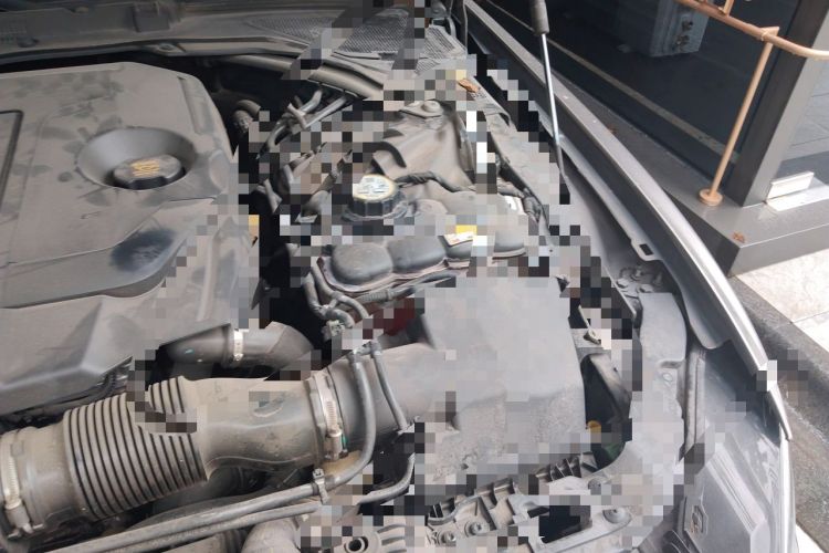 Used Jaguar XEL 2020 2.0T 200PS R-DYNAMIC Youth Sports Edition Engine Bay Left