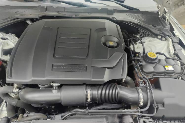 Used Jaguar XEL 2020 2.0T 200 PS S Advanced Elegance Edition Engine Bay Left