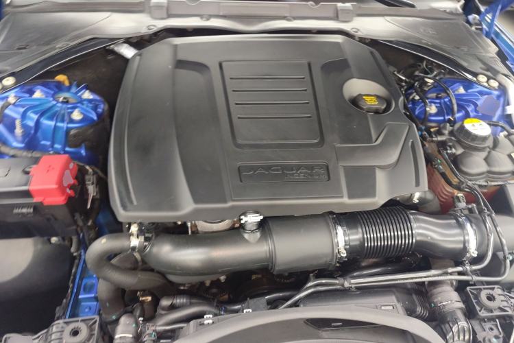 Used Jaguar XEL 2020 2.0T 200 PS S Advanced Elegance Edition Engine Bay